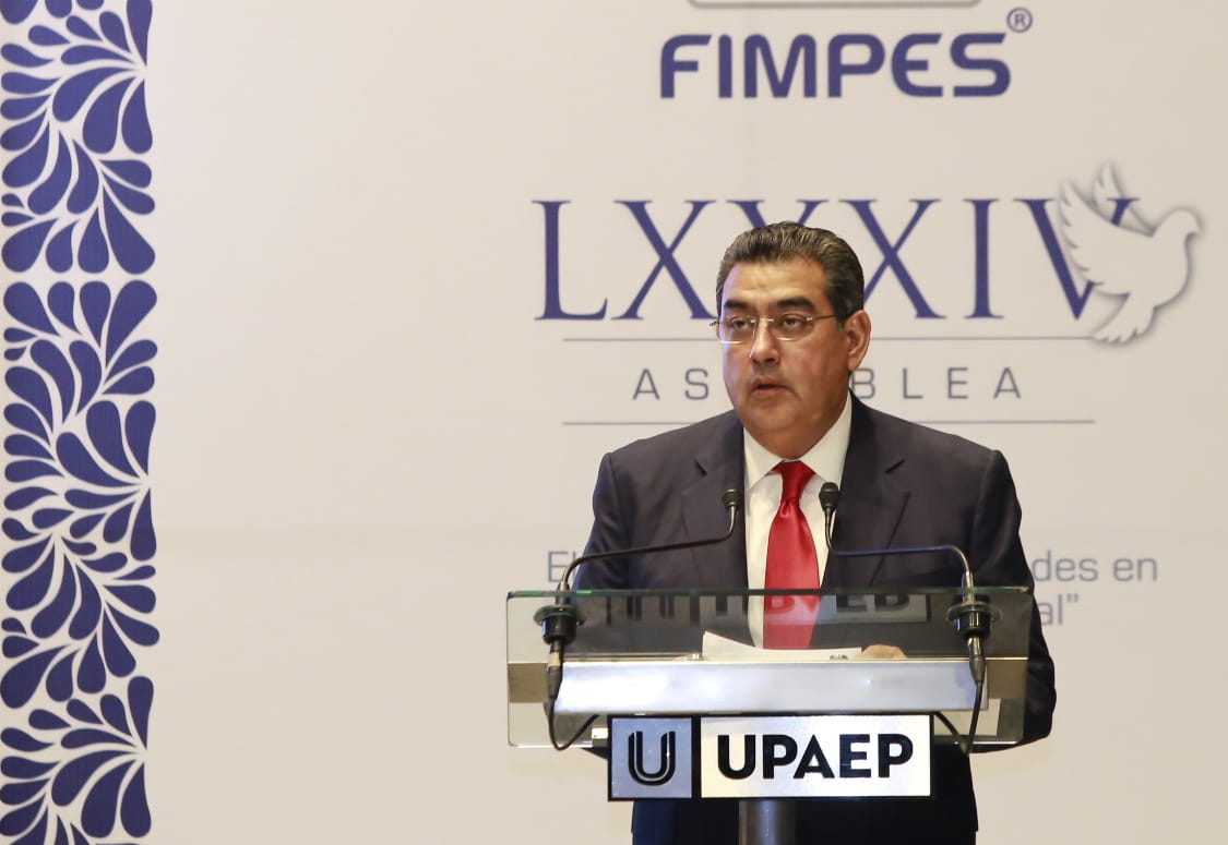 Llama Sergio Salomón a universidades continuar con reforzamiento de valores entre estudiantes