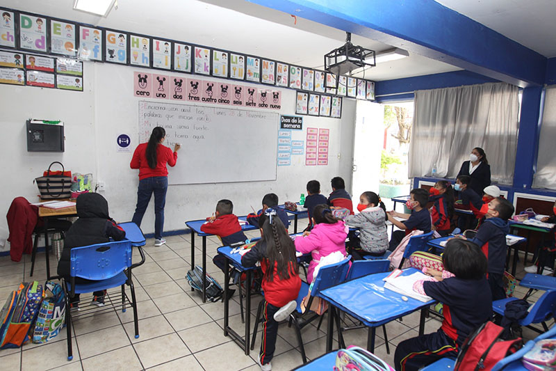 El próximo lunes regresan a clases más de un millón de estudiantes poblanos y el 28 de abril no hay clases por Consejo Técnico Escolar