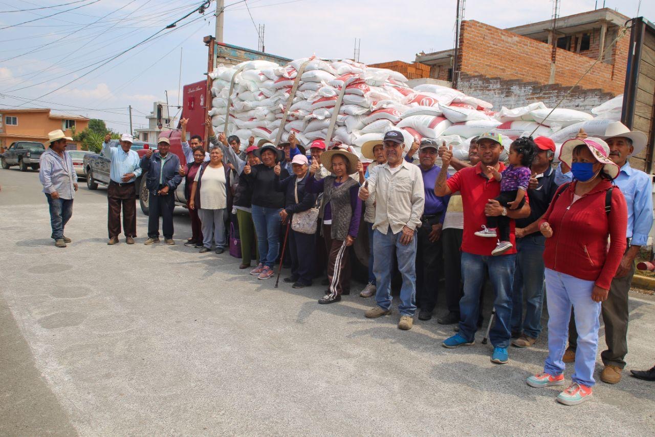 Gobierno de San Pedro Cholula garantiza la entrega de fertilizantes