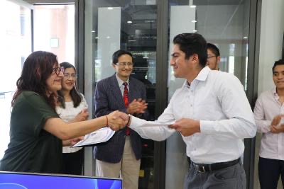 Estudiantes IBERO Puebla ganan simulador de negocios a nivel mundial