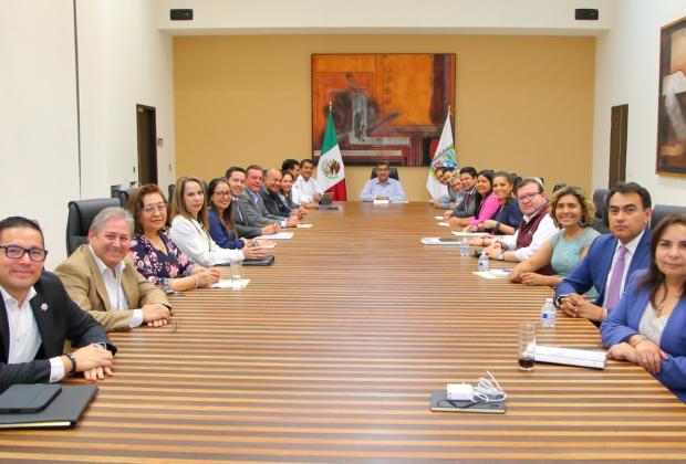 Salomón Céspedes no descarta cambios en su gabinete y pide a funcionarios no estar pensando en aspiraciones políticas 