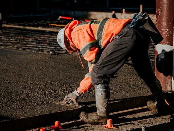 Puebla, tercer lugar en crecimiento de ingresos de sector de la construcción: Economía