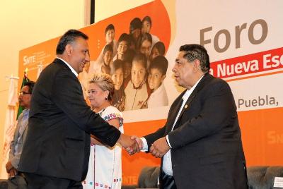 El SNTE 51 desarrolla foro sobre la nueva escuela mexicana