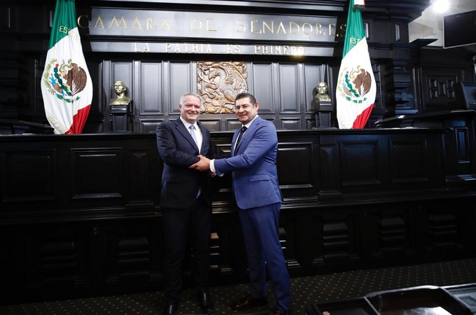 Armenta comprometido a promover una mayor representación de las mujeres en puestos de liderazgo