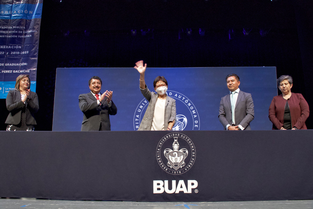En sus egresados, la BUAP deja una sólida formación académica: Rectora María Lilia Cedillo Ramírez