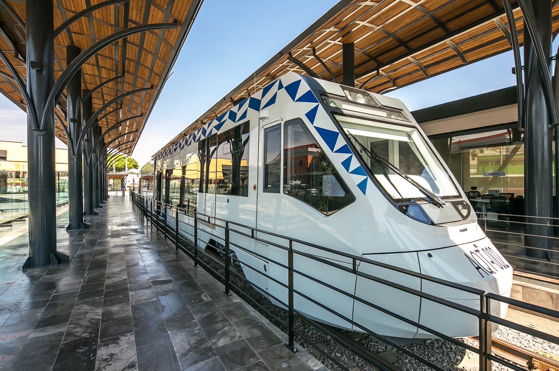 Analiza gobernador concesionar tren turístico Puebla-Cholula