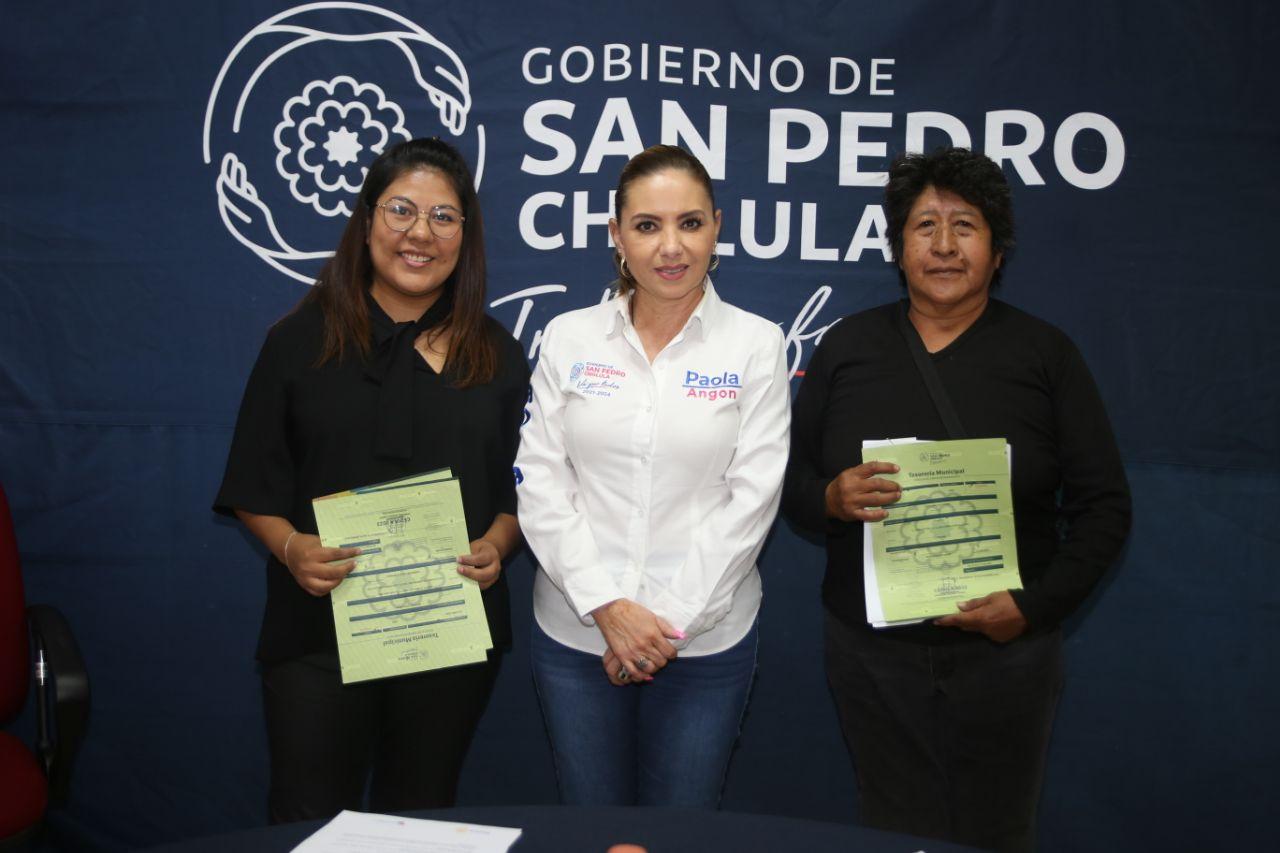 Paola Angon encabeza Jornada Integral de Atención y entrega uniformes a personal de limpia
