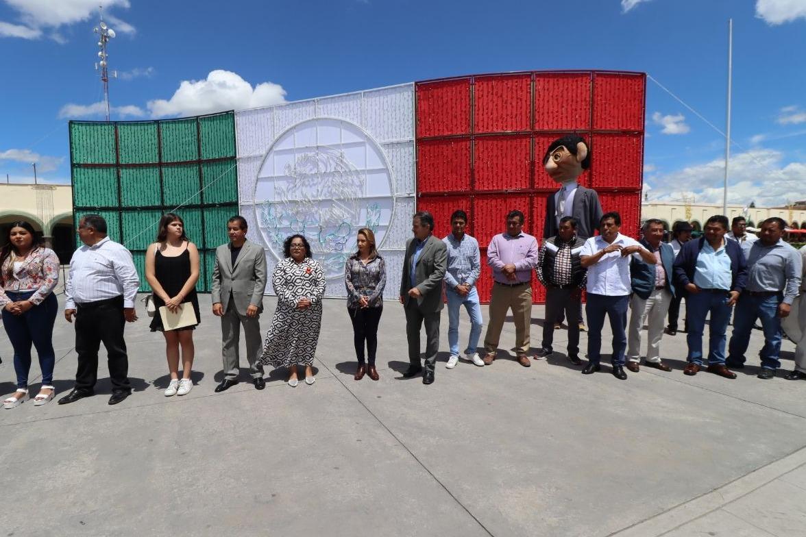 Con la colocación del bando solemne arrancan los festejos patrios en San Pedro Cholula