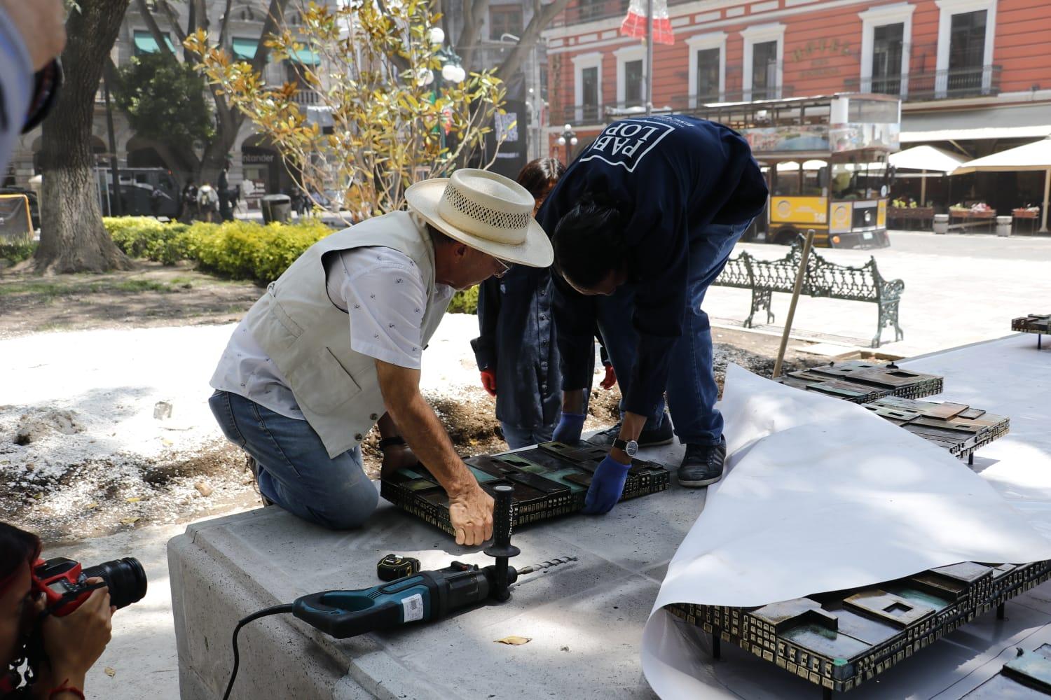 Ayuntamiento de Puebla cambia de lugar Maqueta Monumental que se encontraba frente a Palacio Municipal, ahora estará en el Zócalo