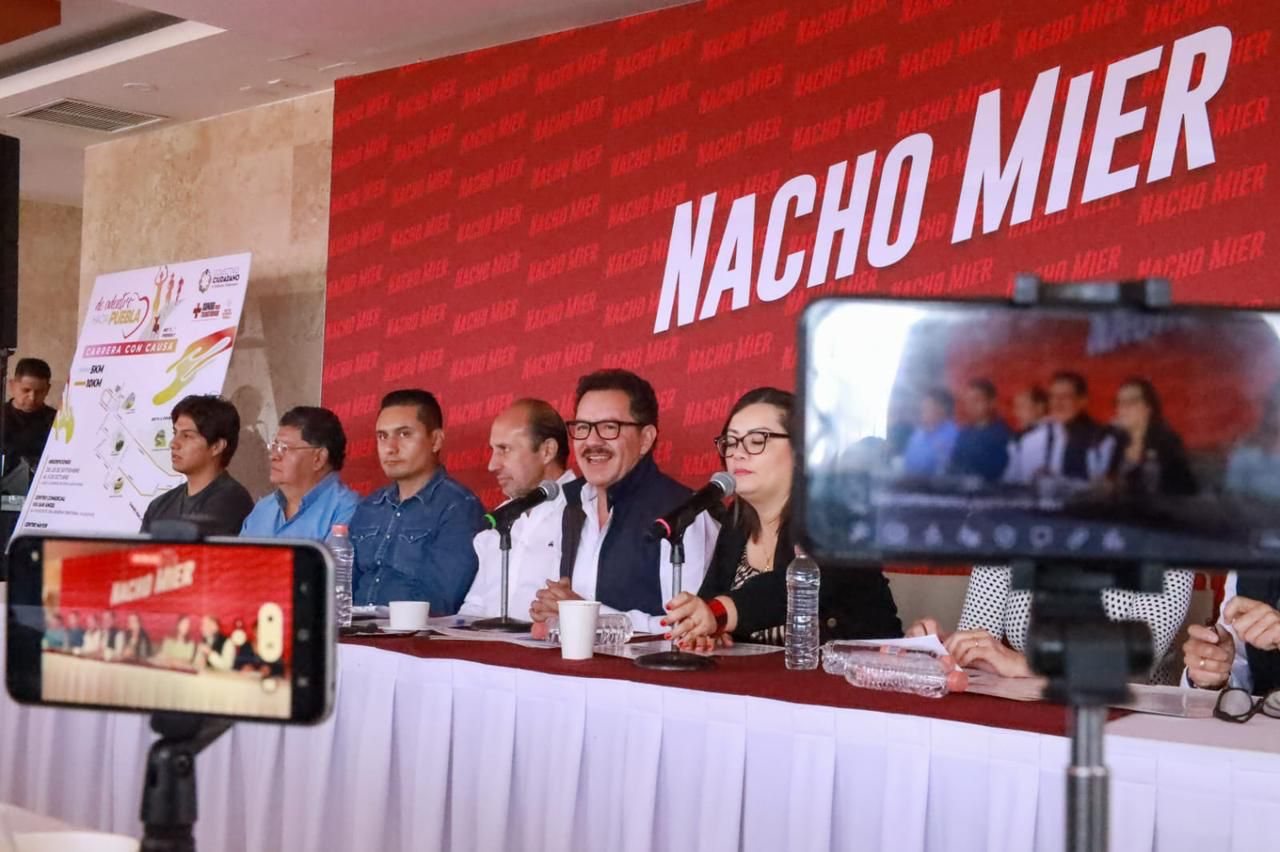 Consultará Ignacio Mier a Morena y aliados si sigue como diputado o pide licencia para buscar la gubernatura de Puebla
