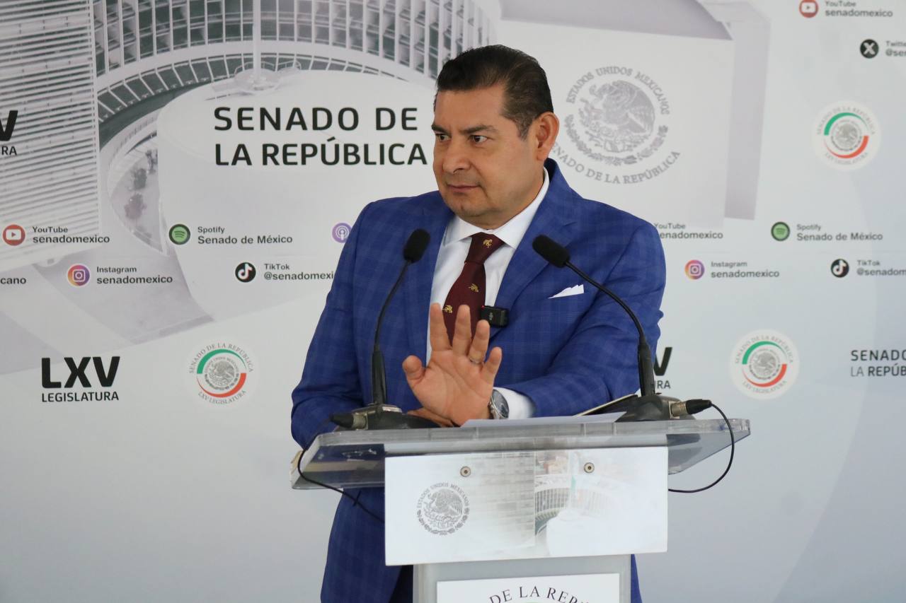 Armenta refrenda su lealtad con AMLO y con Morena en la discusión del pres0