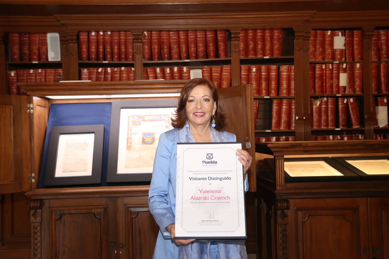 Valentina Alazraki vino a Puebla a recibir reconocimiento como visitante distinguida
