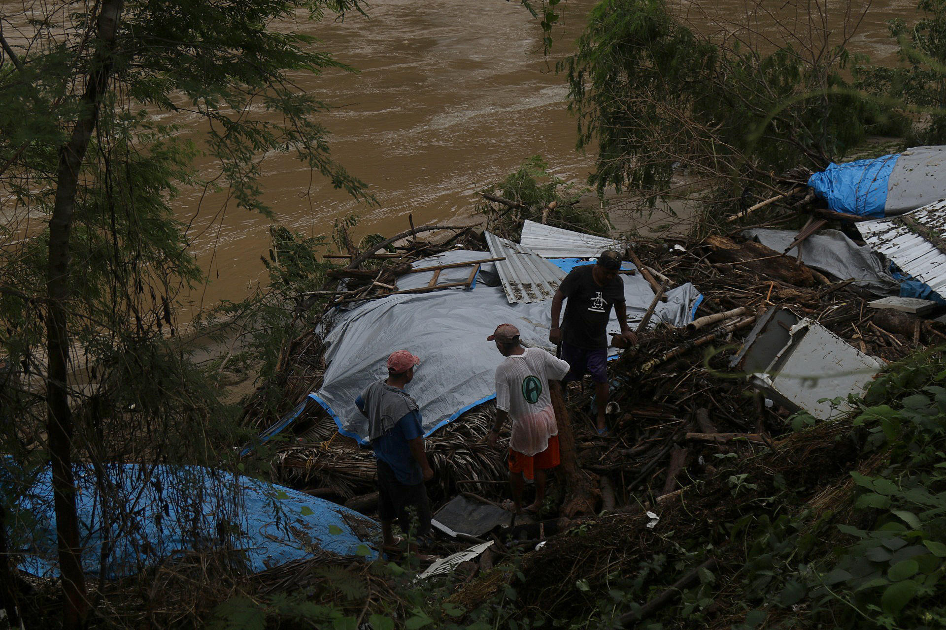 Hay 27 personas muertas tras paso de Otis en Guerrero: SSPC