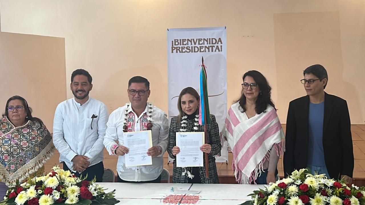 Los municipios de San Pedro Cholula y Cuetzalán firman lazos de hermanamiento turistico y cultural