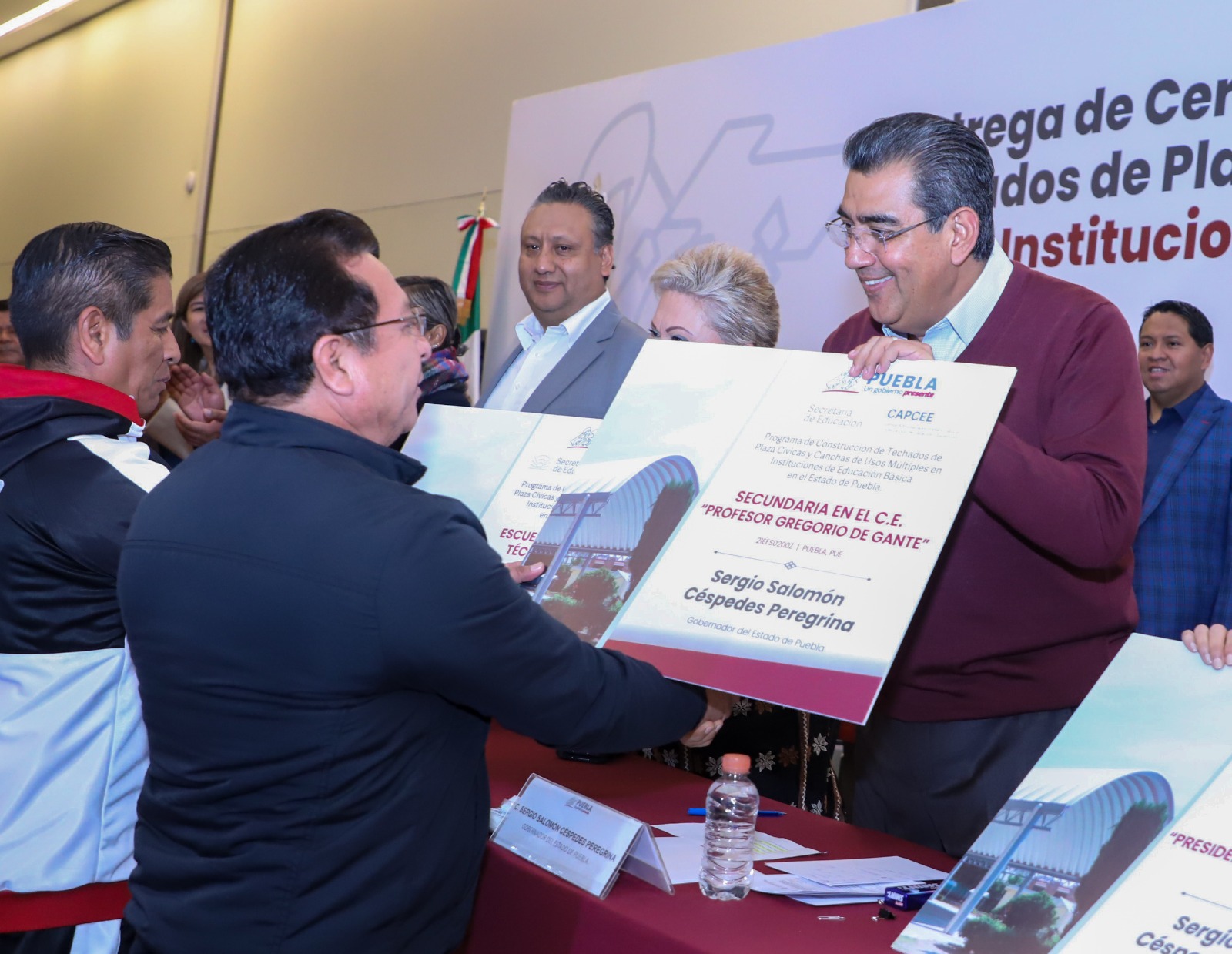 Arranca en Puebla el Programa de Construcción de Techados de Plaza Cívicas y Canchas de Usos Múltiples en Instituciones de Educación Básica que beneficiará a 160 escuelas