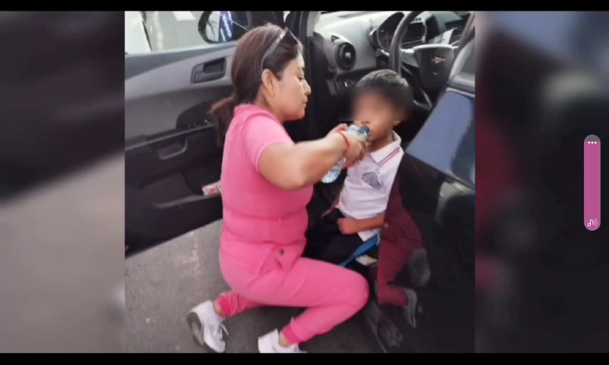 Guardia Ciudadana de  San Pedro Cholula salva la vida de un niño que se estaba ahogando