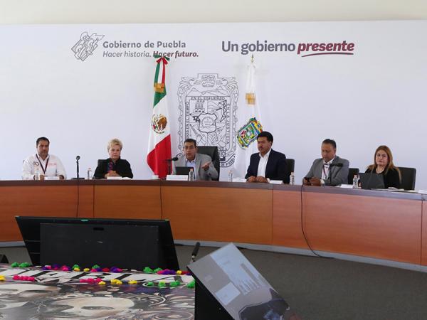 Beneficia gobierno de Puebla al magisterio con el fortalecimiento salarial