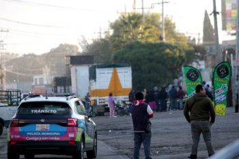 Ejecutan a dos hombres en inmediaciones de la Central de Abasto de Puebla