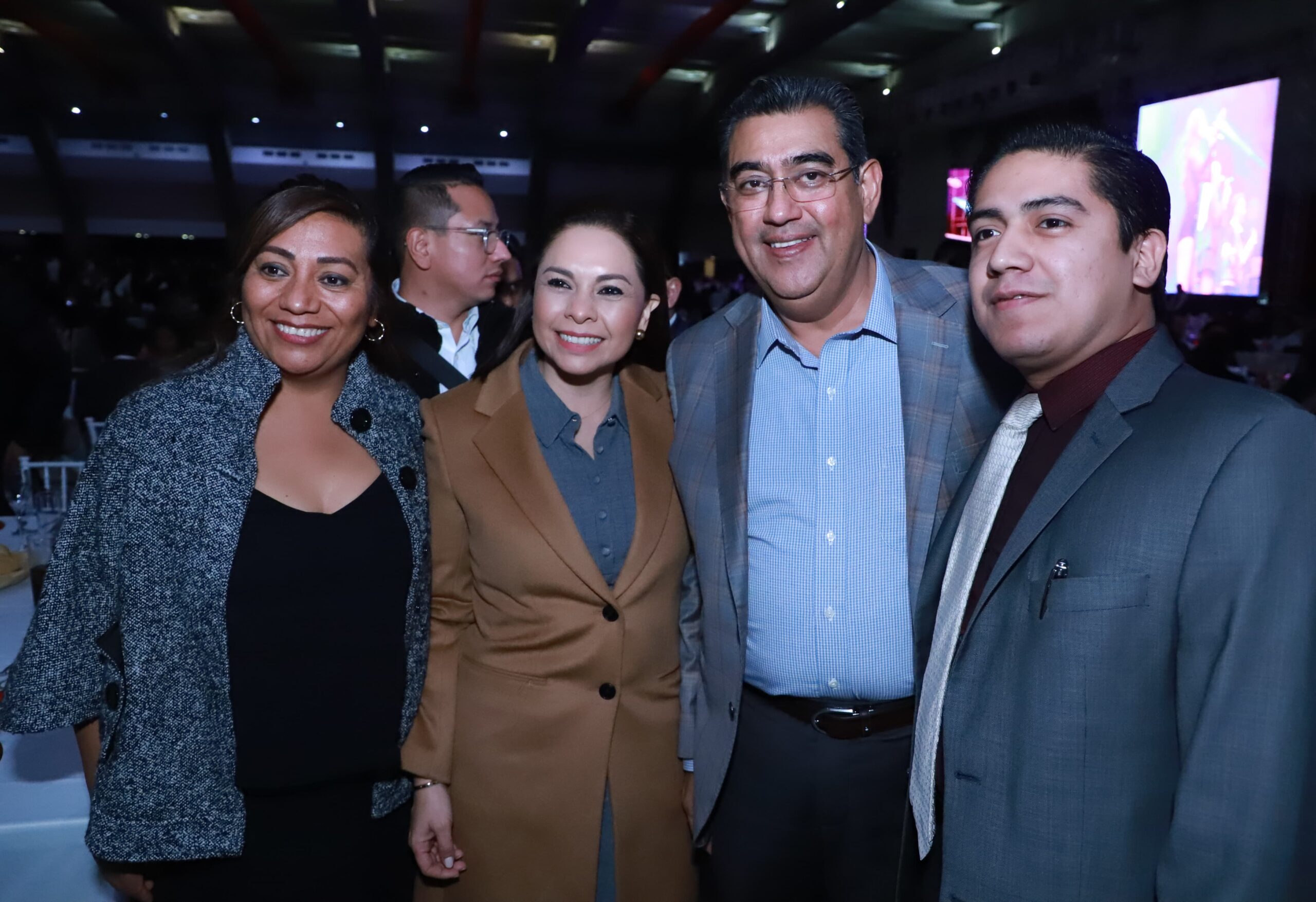 Sergio Salomón asegura  que el 2024 representa un abanico de oportunidades para las y los servidores públicos,