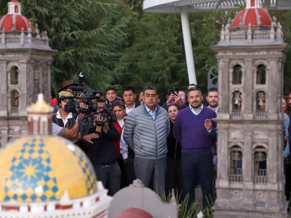Puebla se vive y recorre en familia: Sergio Salomón, inaugura rehabilitación del «Paseo de Gigantes»