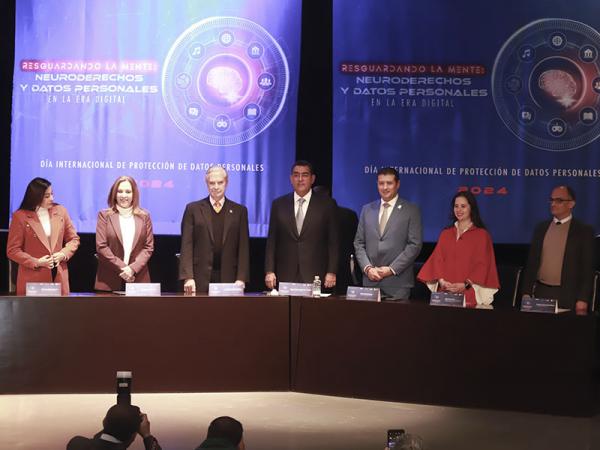 En Puebla se garantiza la protección de datos personales: Sergio Salomón