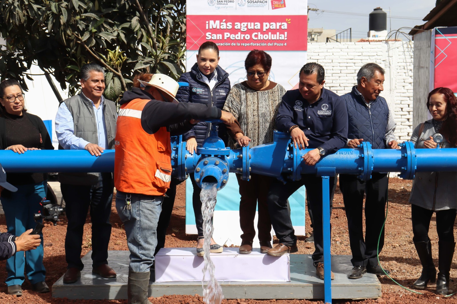 Paola Angon inaugura el pozo 4; habitantes de San Pedro Cholula tendrán más agua