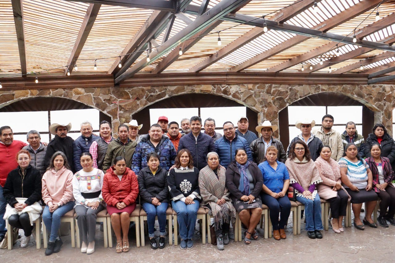 Lalo Rivera se reune con actores sociales de la Sierra Norte