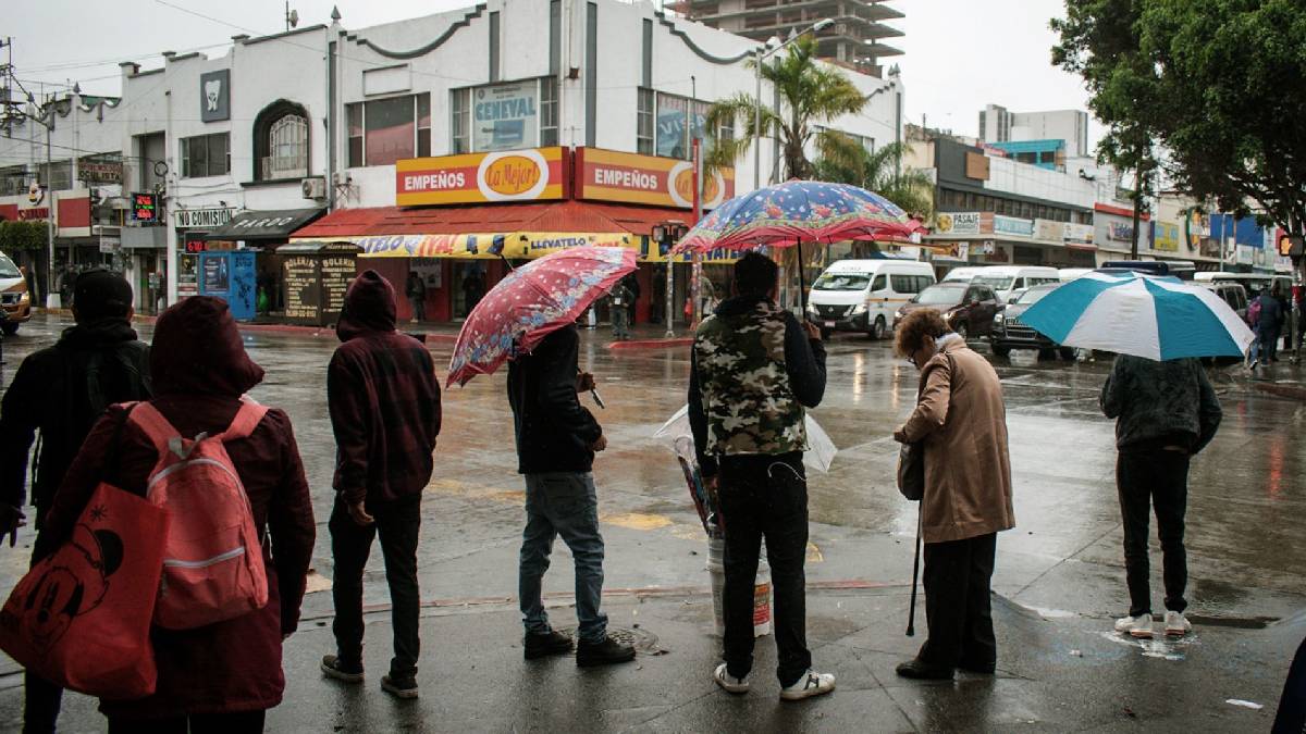 Cuarta tormenta invernal sigue en norte de México, genera fuertes vientos, lluvias y bajas temperaturas
