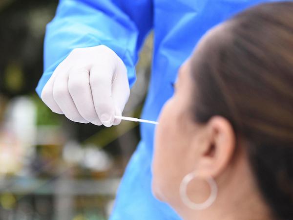 Muere adolescente por COVID-19 en Puebla; no estaba vacunada y presentaba comorbilidades