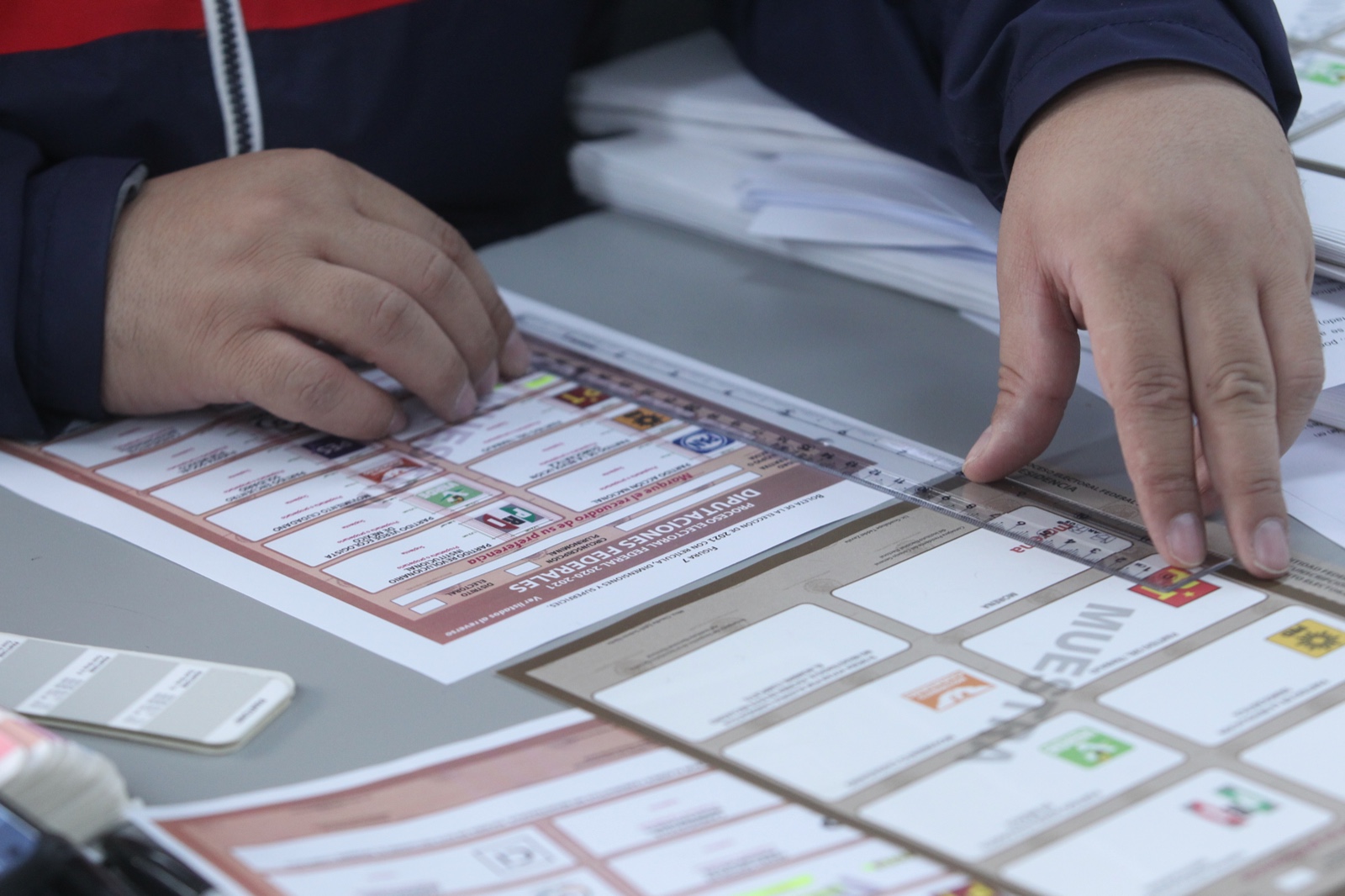 Más de 226 mil mexicanos en el extranjero solicitaron votar para elecciones del 2 de junio