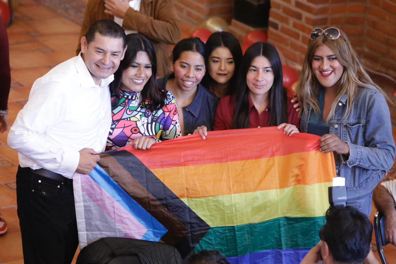 Armenta convive con jóvenes de todo el Estado para ofrecer trabajando por este sector