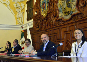 Presenta la Rectora María Lilia Cedillo Ramírez El Quijotito, obra ilustrada por niños y niñas del Círculo Infantil de la BUAP