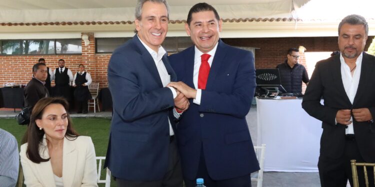 Trabajo coordinado para el desarrollo empresarial de Puebla: Armenta