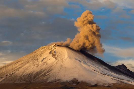 Volcán Popocatépetl registra 6 exhalaciones; continúa mala calidad del aire en zona metropolitana