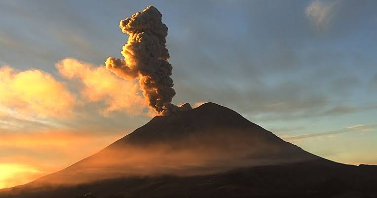 Para este martes se tendrá caída de ceniza del volcán Popocatépetl en 12 municipios de Puebla