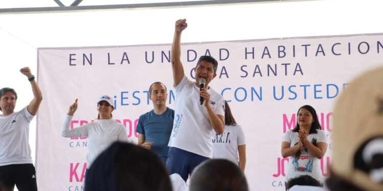 Promete Eduardo Rivera un mejor sistema de salud