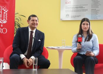 IBERO Puebla lleva a cabo los «Diálogos Circulares por la Democracia»; este martes acudió Armenta