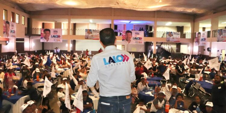Lalo Rivera se compromete a trabajar en equipo con los transportistas