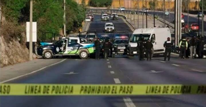 Los mensajes dejados en los 7 cuerpos en el Periférico señalaban la actividad delictiva: FGE