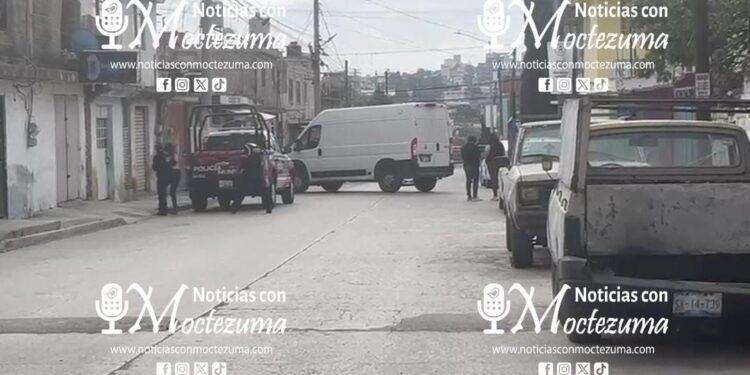 Ejecutan dentro de su vehiculo a un hombre en Zavaleta
