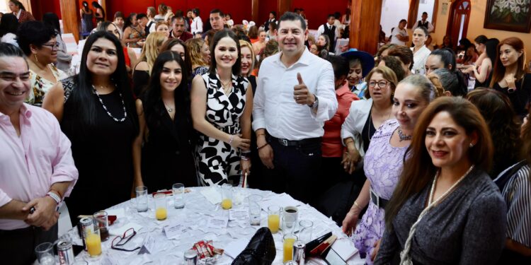 Se compromete Armenta a que su gabinete se integre al menos del 50% de mujeres