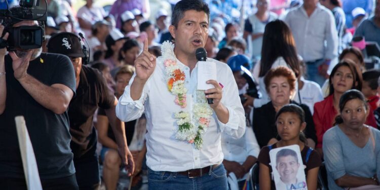 Eduardo Rivera a los poblanos un “voto masivo”