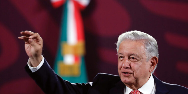 “El que ríe al último, ríe mejor”: AMLO insiste en que México tendrá el mejor sistema de salud del mundo