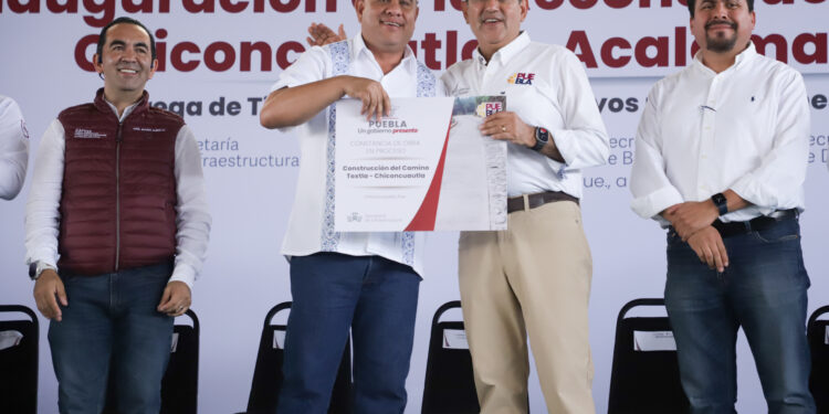 Llama Sergio Salomón a ediles entrantes y salientes a desarrollar transiciones en paz