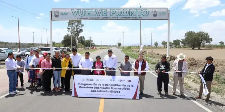 Rehabilitan carretera Buenos Aires a Tlachichuca 41.8 mdp