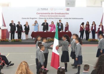 Gradúa SEDIF a estudiantes bajo su custodia; corresponden a los niveles básico y medio superior