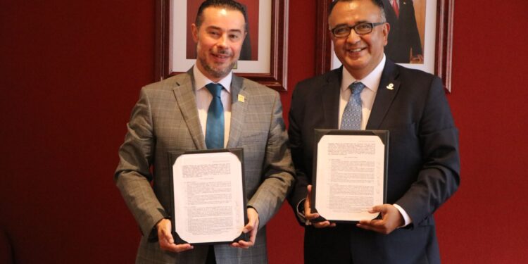 IBERO Puebla reafirma alianza con el Colegio de Contadores Públicos del Estado de Puebla