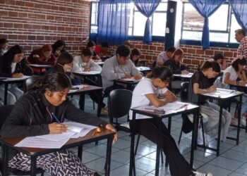 Presentan examen más de 4 mil egresados de bachillerato en escuelas normales: SEP