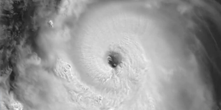 Así se ve el huracán Beryl desde el espacio