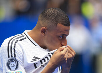 Mbappé desata la locura al ser presentado como jugador del Real Madrid